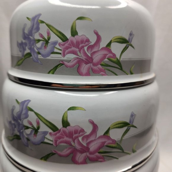 Vintage White Metal Enamel Nesting & Mixing Bowls Mixed Lot of 4 Bowls Kobe - Picture 5 of 7